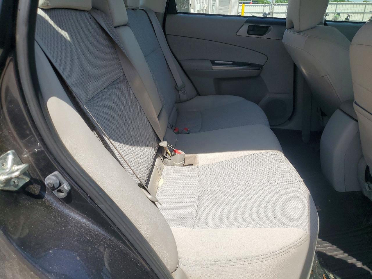 2013 Subaru Forester 2.5x Gray vin: JF2SHAACXDG411243