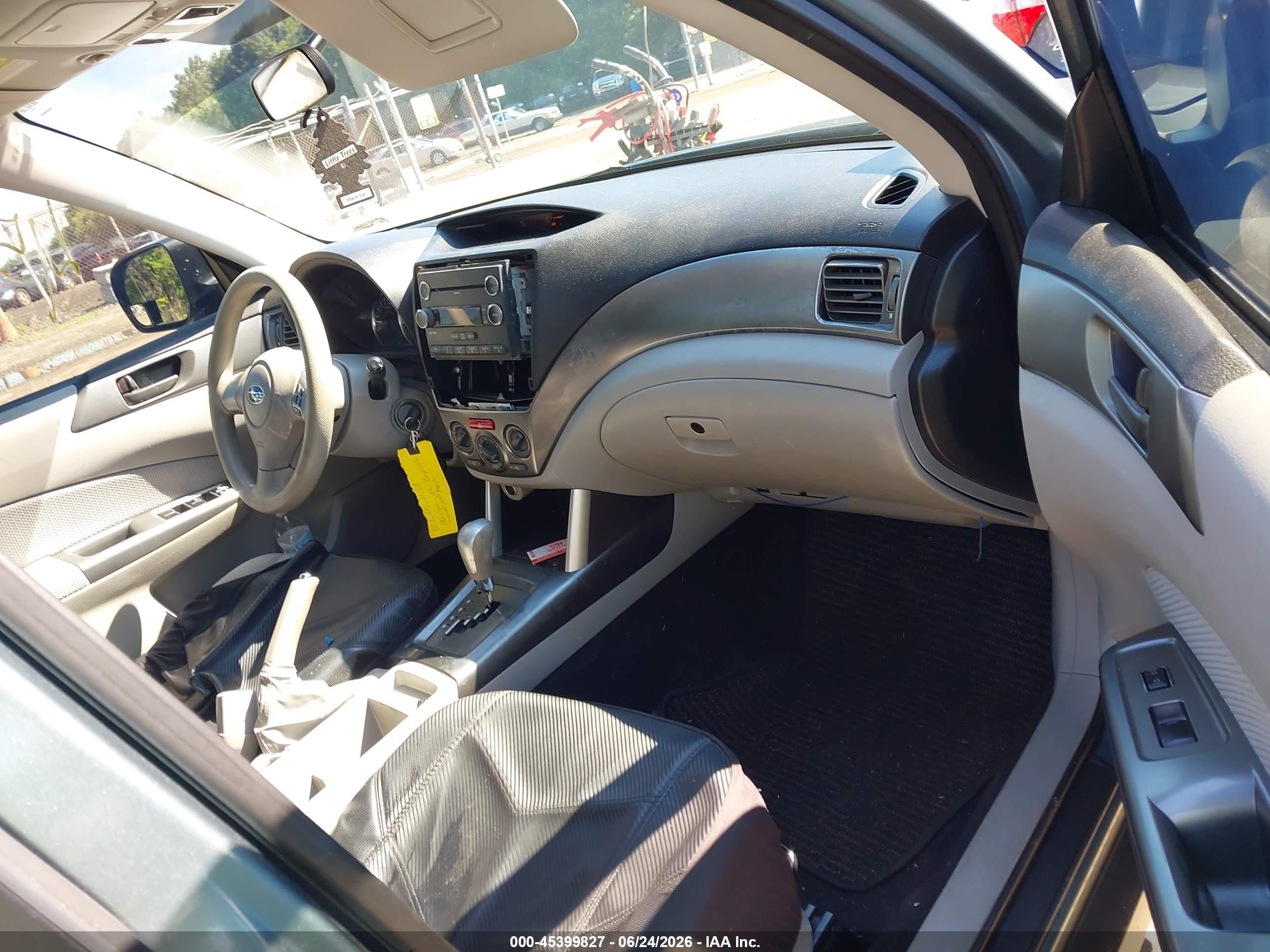 2011 Subaru Forester 2.5x Green vin: JF2SHABC0BH741981
