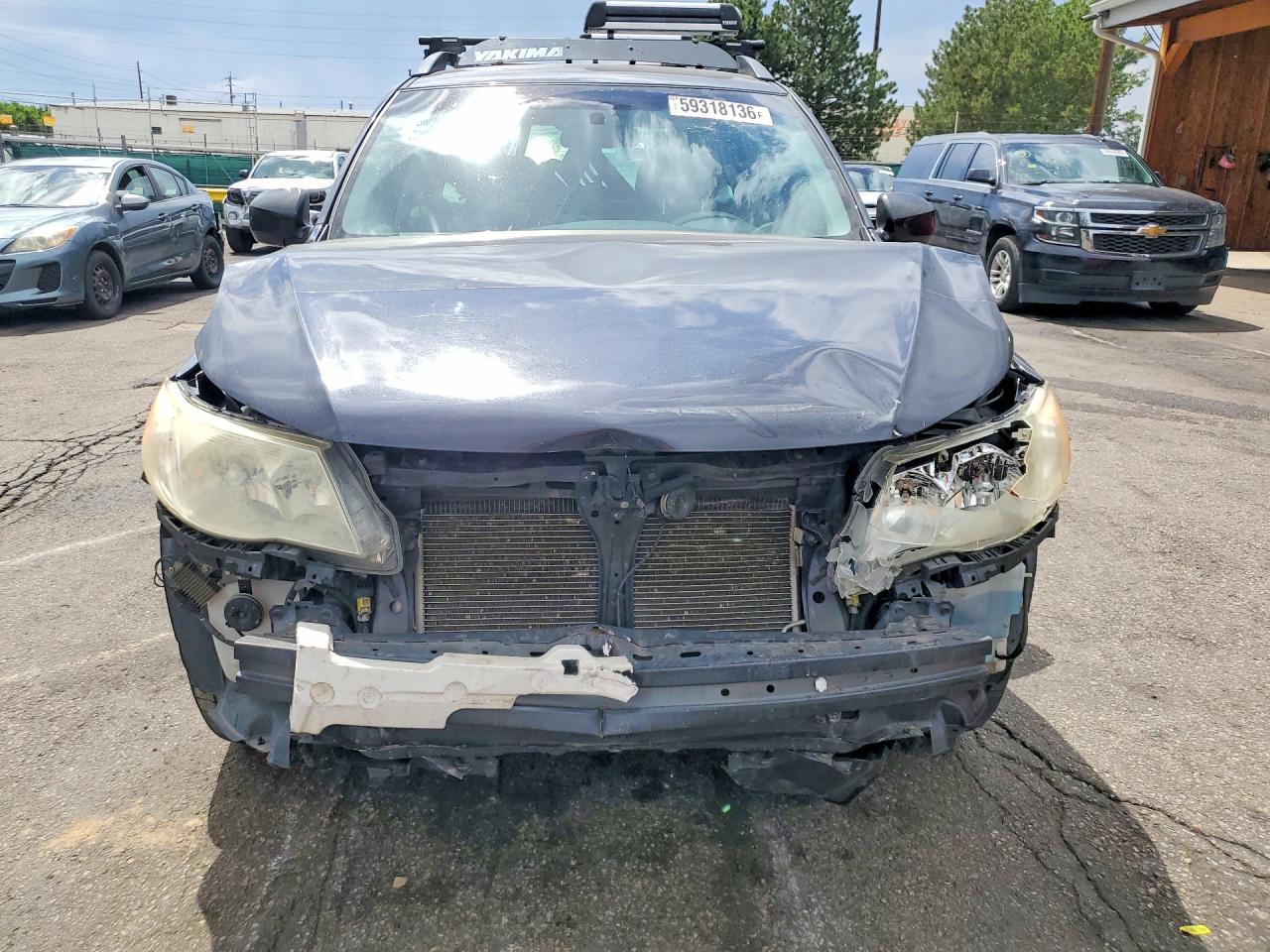 2011 Subaru Forester 2.5x Gray vin: JF2SHABC0BH763897