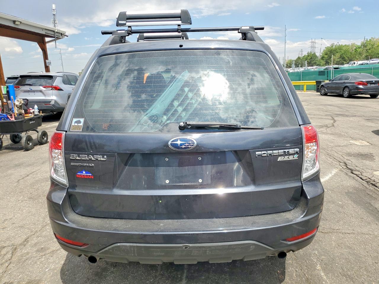 2011 Subaru Forester 2.5x Gray vin: JF2SHABC0BH763897