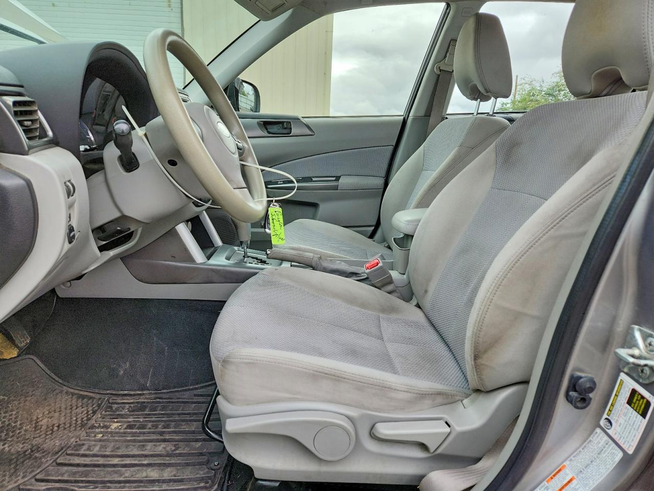 2011 Subaru Forester 2.5x Silver vin: JF2SHABC0BH777833