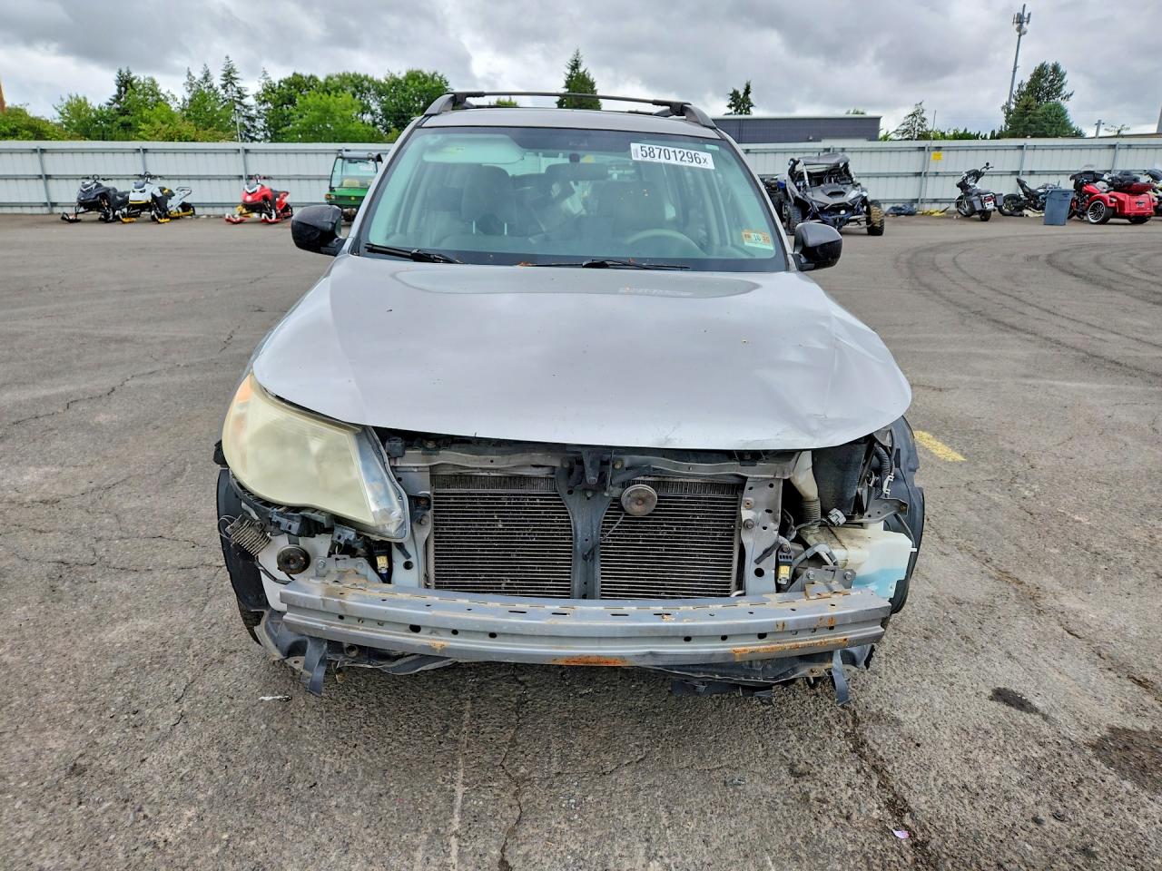2011 Subaru Forester 2.5x Silver vin: JF2SHABC0BH777833