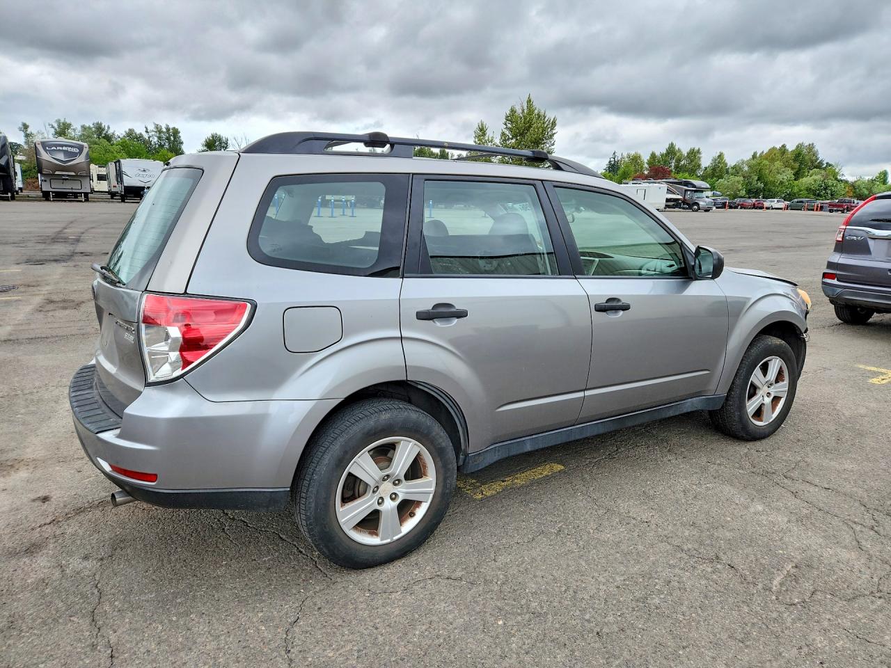 2011 Subaru Forester 2.5x Silver vin: JF2SHABC0BH777833