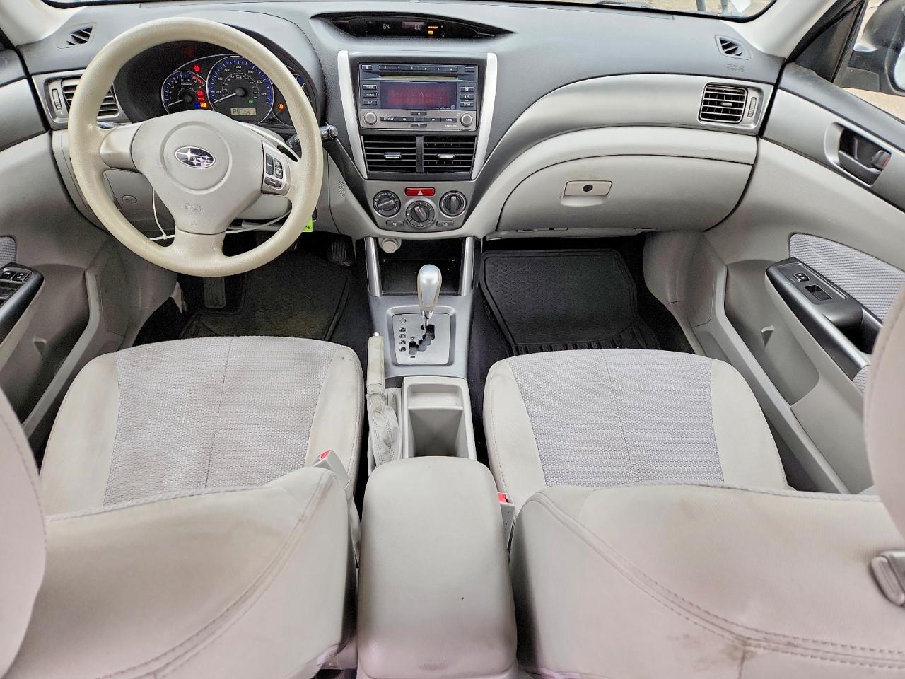 2011 Subaru Forester 2.5x Silver vin: JF2SHABC0BH777833