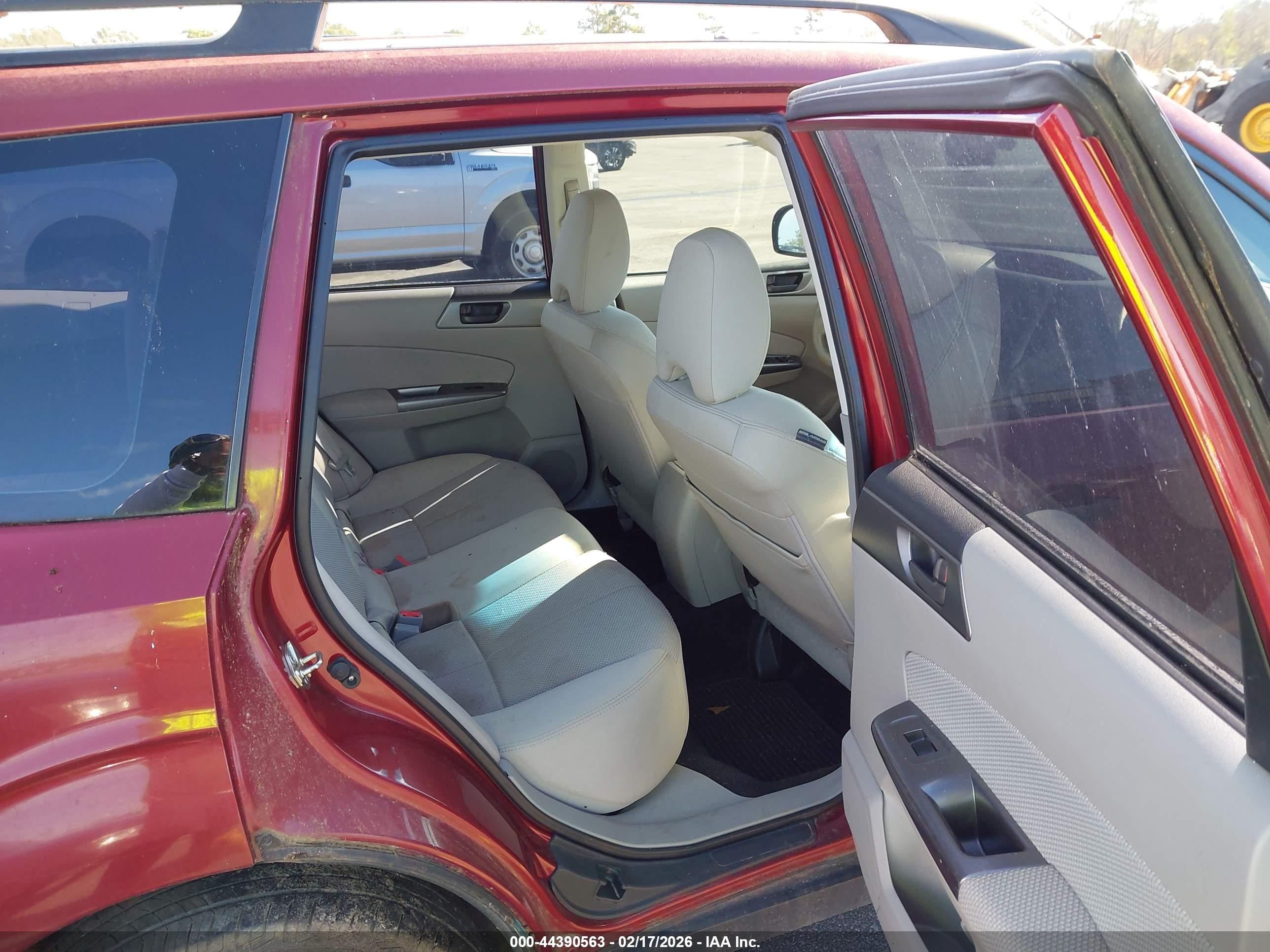 2012 Subaru Forester 2.5x Темно-бордовый vin: JF2SHABC0CH466033