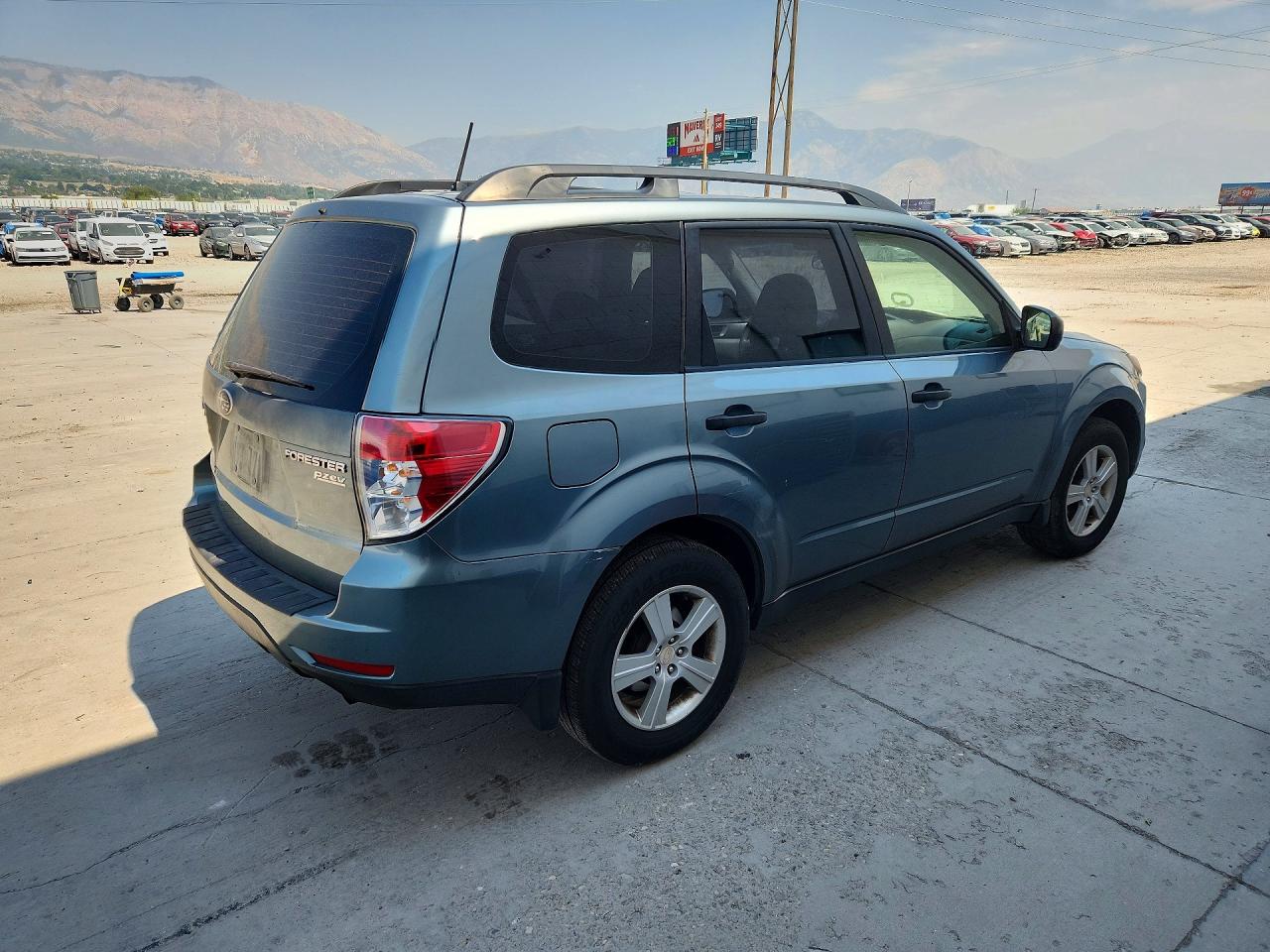 2011 Subaru Forester 2.5x Зеленый vin: JF2SHABC1BH706107