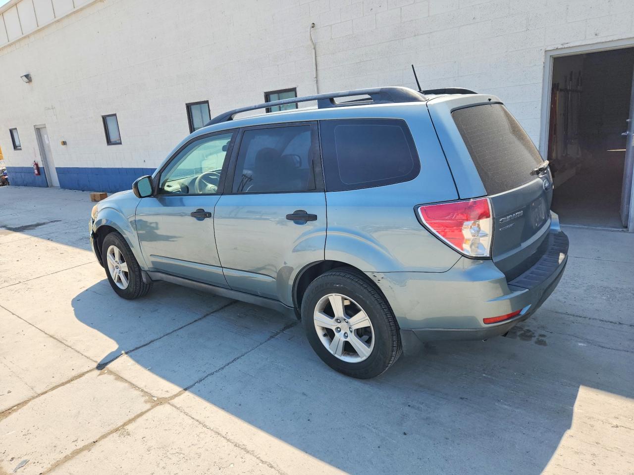 2011 Subaru Forester 2.5x Зеленый vin: JF2SHABC1BH706107