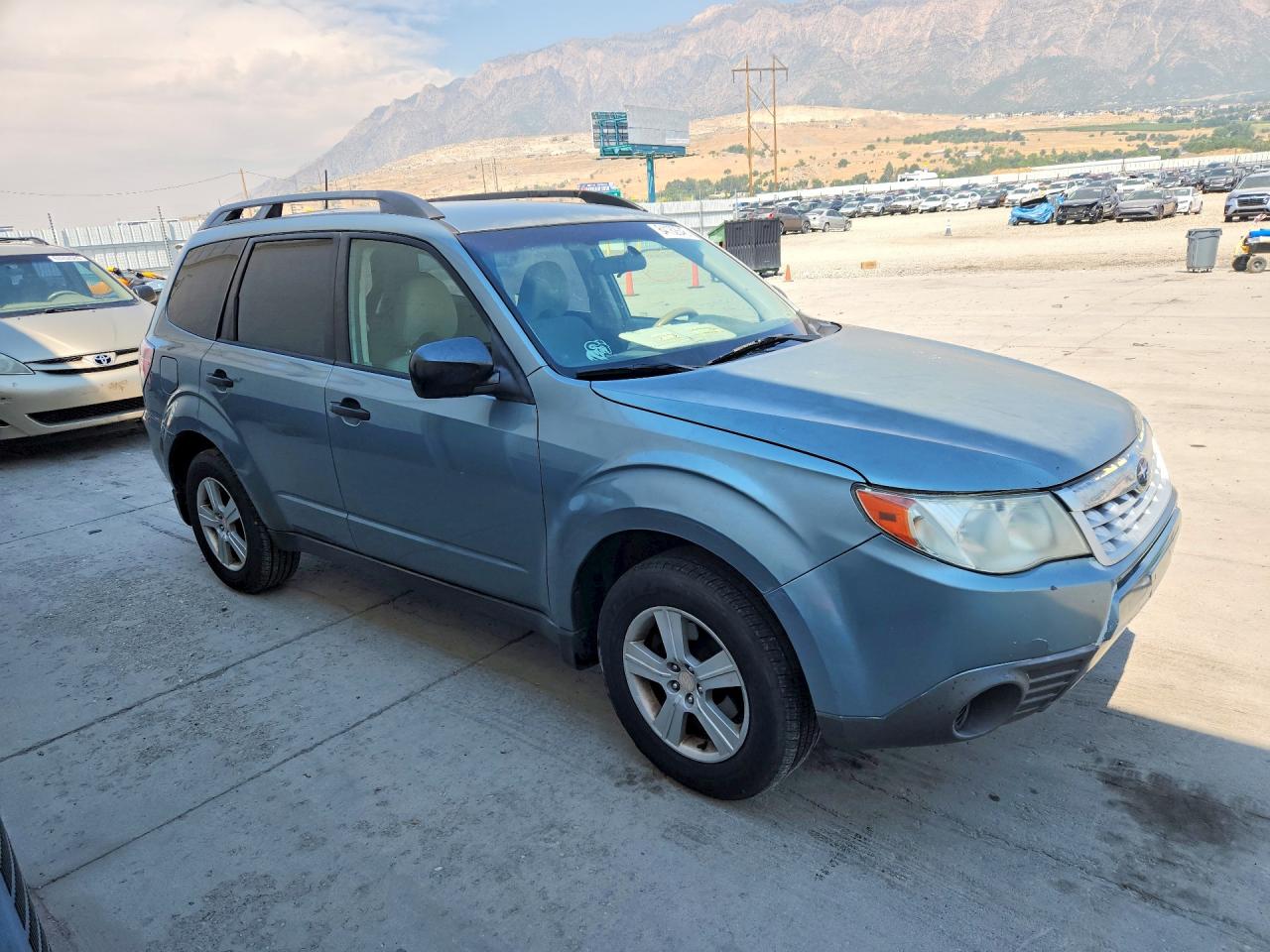 2011 Subaru Forester 2.5x Зеленый vin: JF2SHABC1BH706107