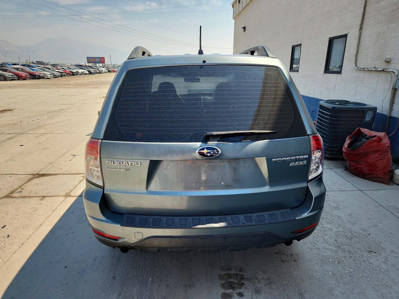 2011 Subaru Forester 2.5x Зеленый vin: JF2SHABC1BH706107