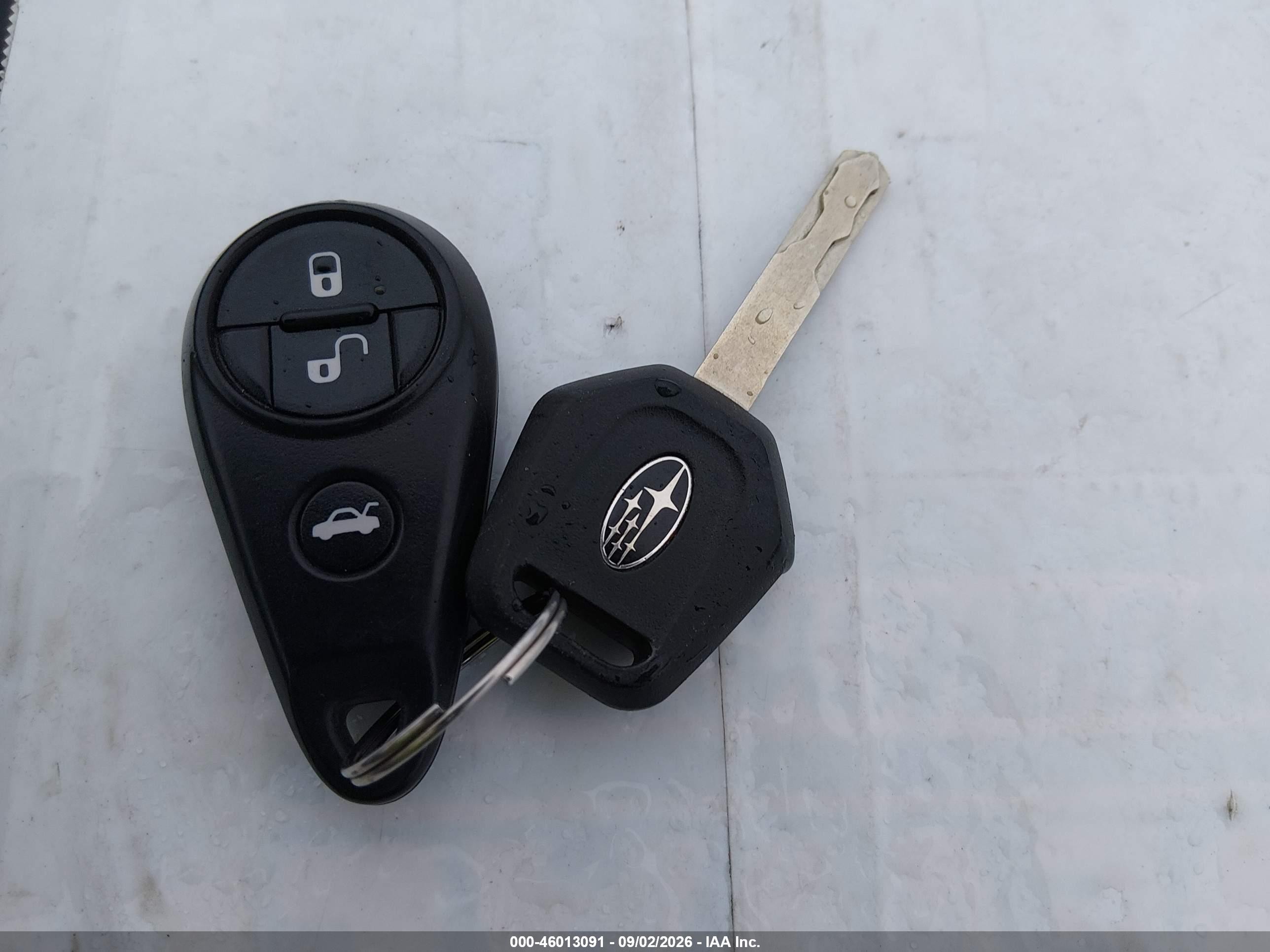 2011 Subaru Forester 2.5x Белый vin: JF2SHABC1BH739897