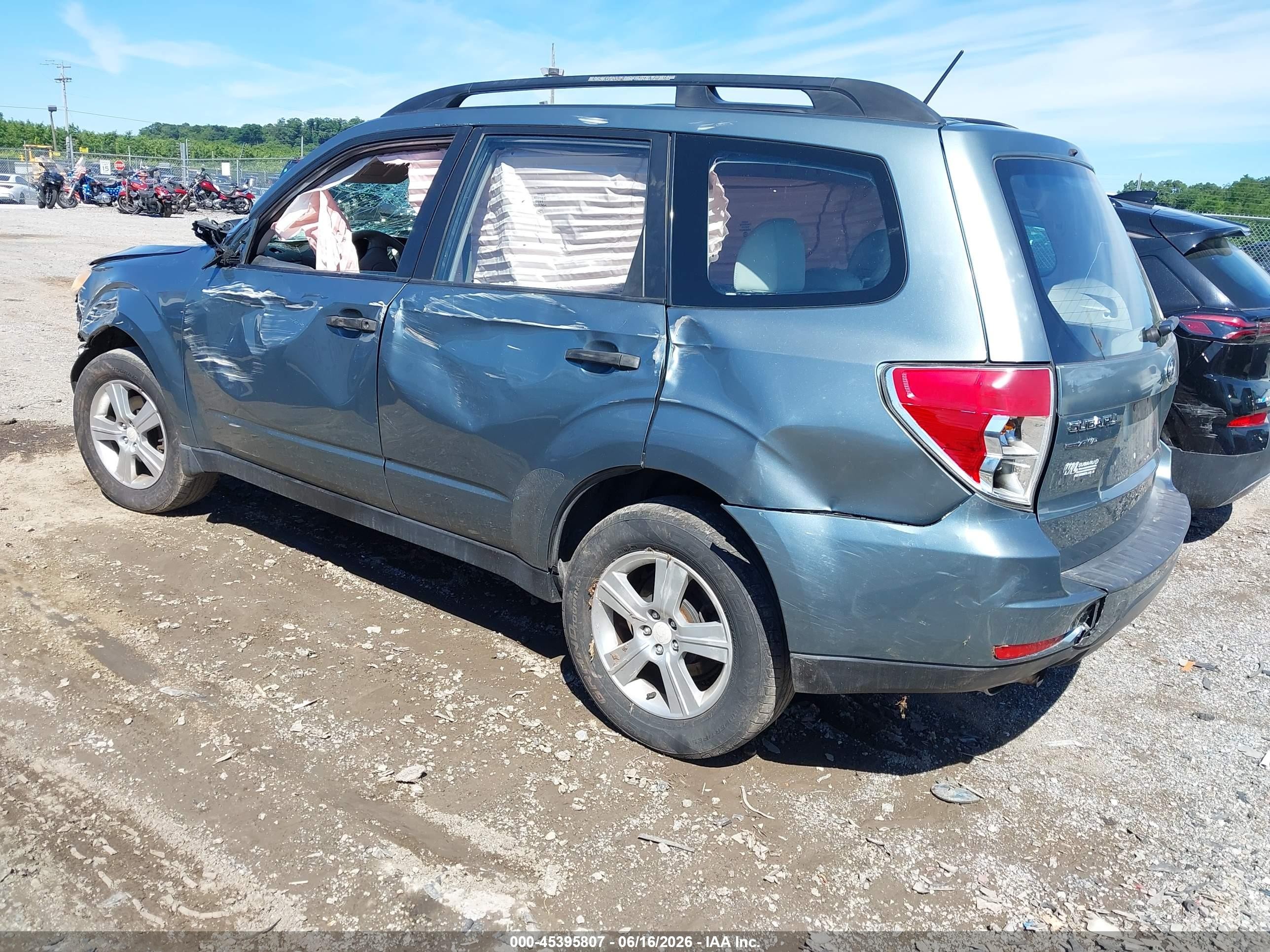 2011 Subaru Forester 2.5x Blue vin: JF2SHABC1BH742735