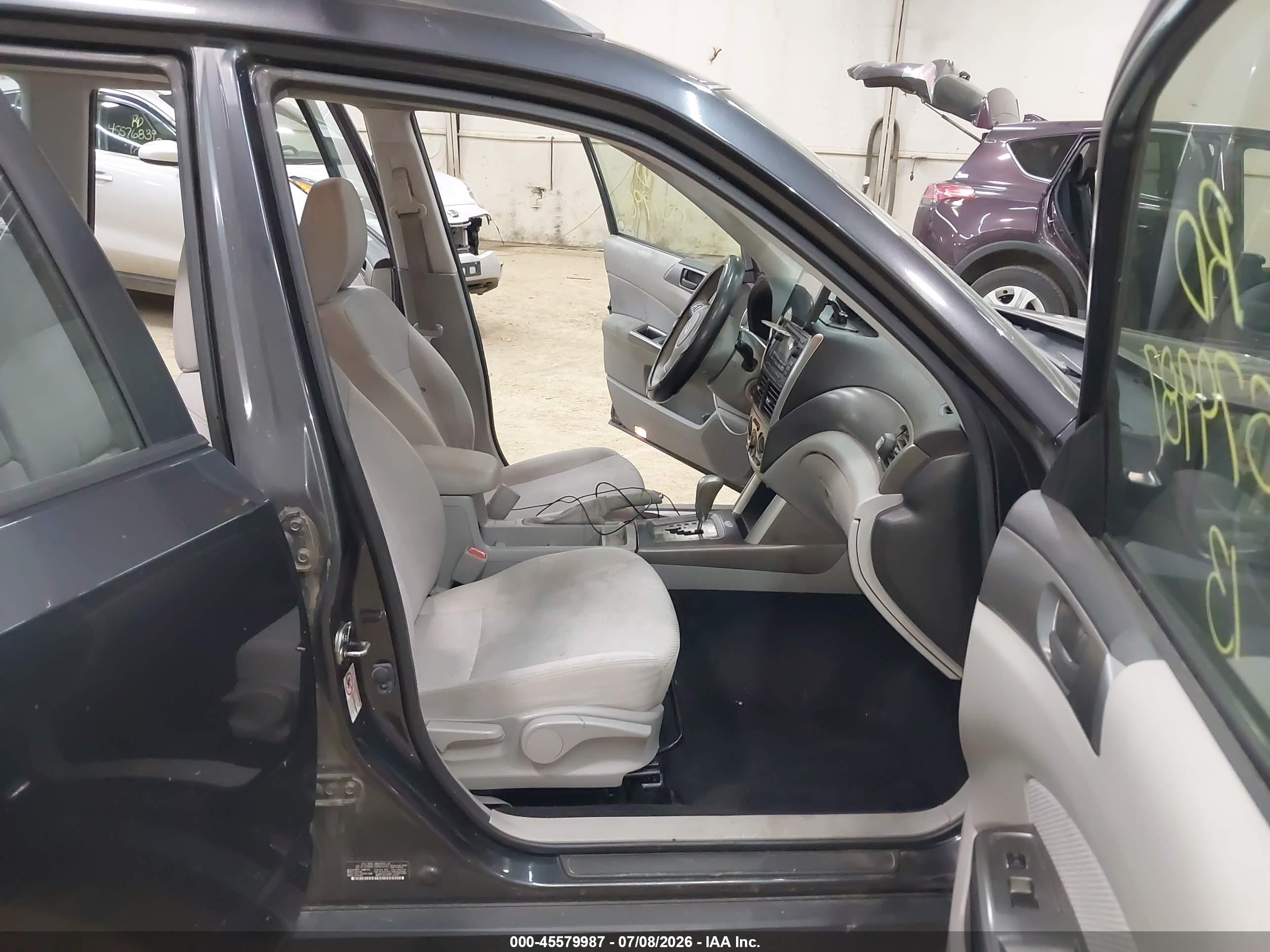 2013 Subaru Forester 2.5x Gray vin: JF2SHABC1DH400169