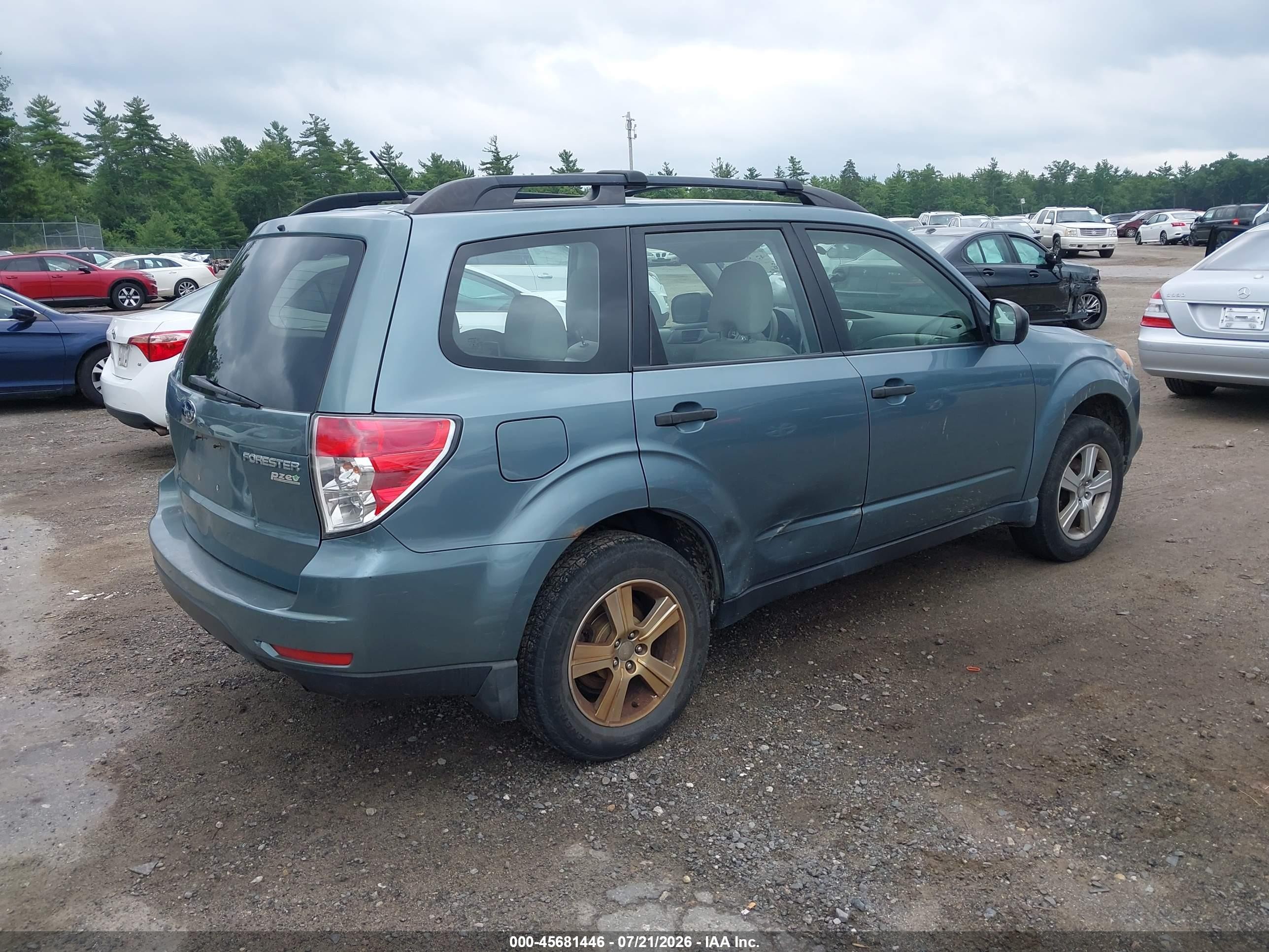 2013 Subaru Forester 2.5x Зеленый vin: JF2SHABC1DH413861