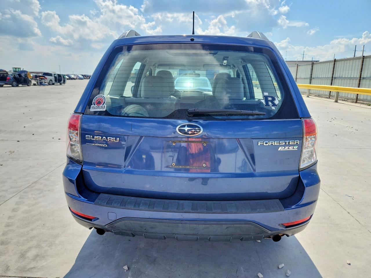 2013 Subaru Forester 2.5x Blue vin: JF2SHABC1DH442972