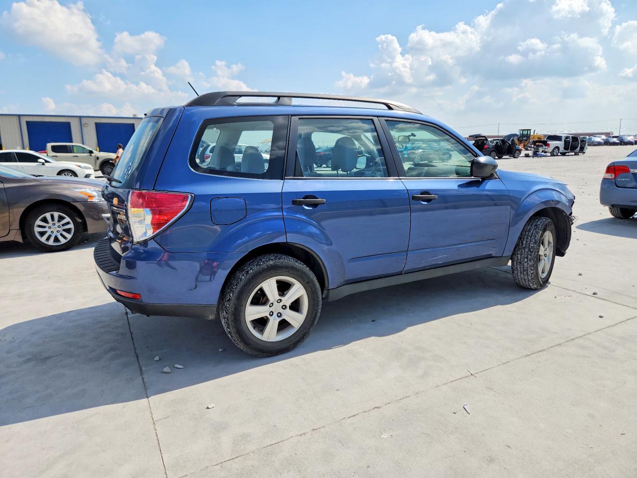 2013 Subaru Forester 2.5x Blue vin: JF2SHABC1DH442972