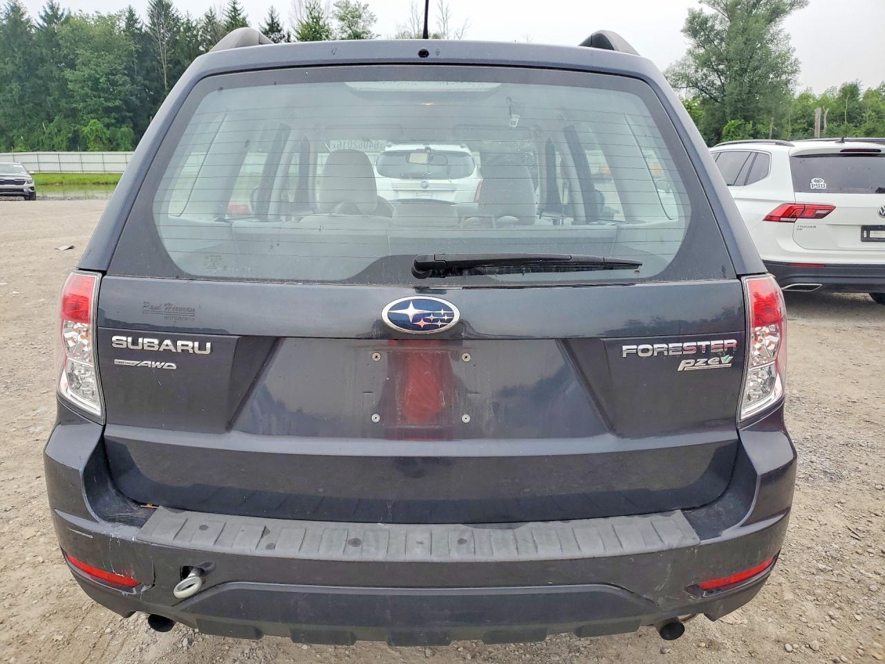 2013 Subaru Forester 2.5x Black vin: JF2SHABC1DH446536