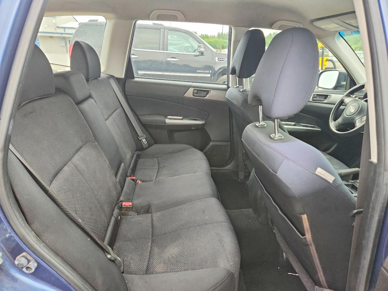 2011 Subaru Forester 2.5x Blue vin: JF2SHABC2BG714707