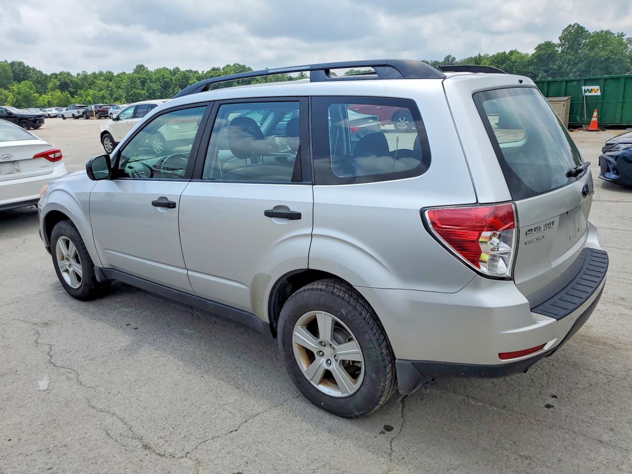 2011 Subaru Forester 2.5x Серебряный vin: JF2SHABC2BH710988