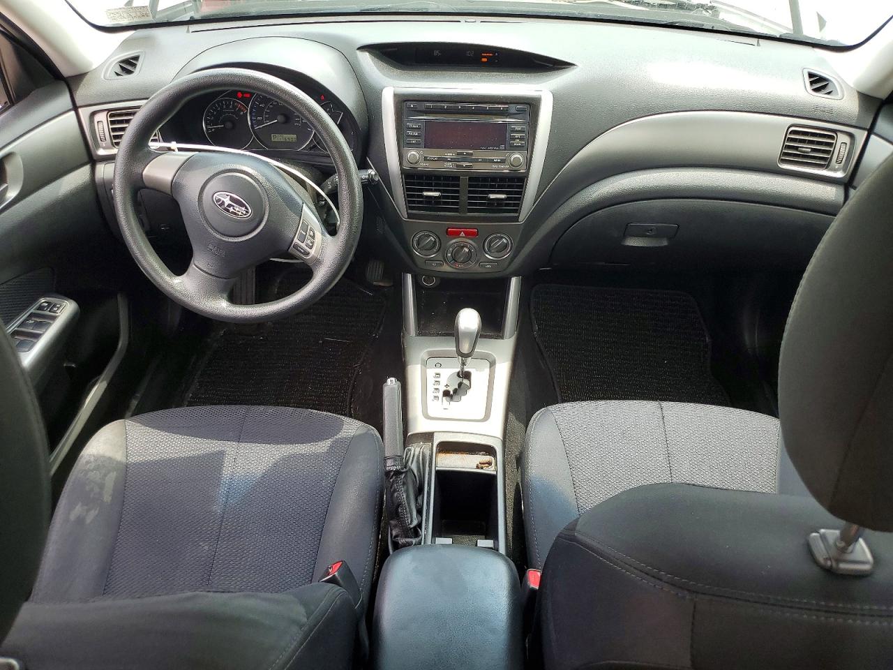 2011 Subaru Forester 2.5x Серебряный vin: JF2SHABC2BH710988