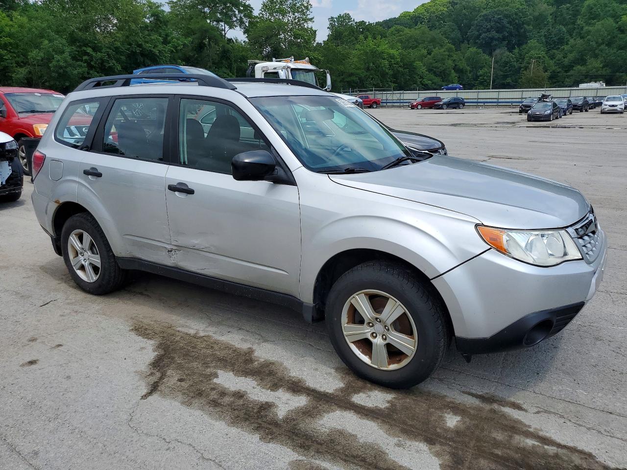 2011 Subaru Forester 2.5x Серебряный vin: JF2SHABC2BH710988