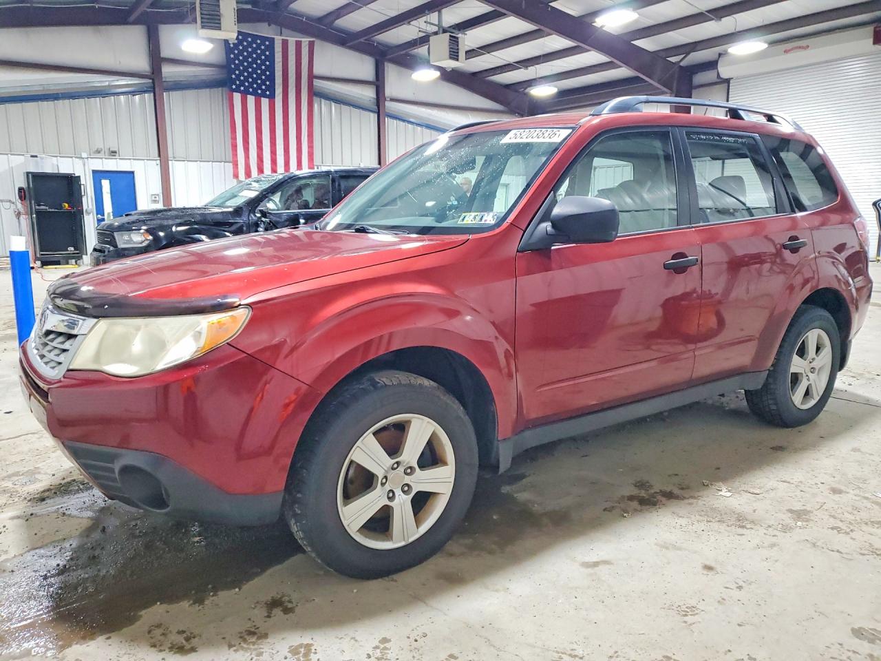 2011 Subaru Forester 2.5x Красный vin: JF2SHABC2BH717035