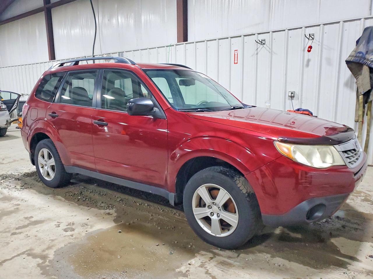 2011 Subaru Forester 2.5x Красный vin: JF2SHABC2BH717035