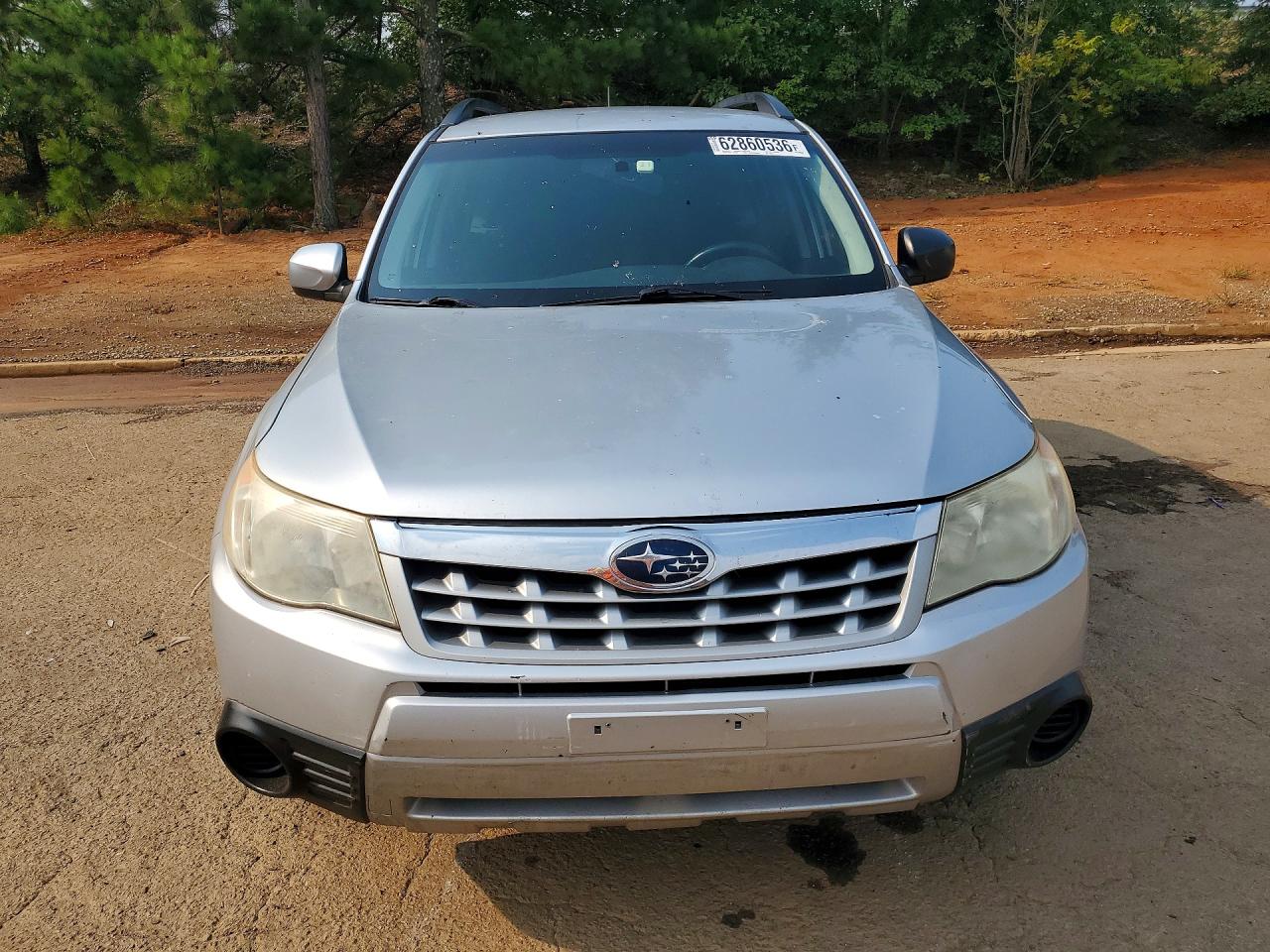 2011 Subaru Forester 2.5x Silver vin: JF2SHABC2BH765375