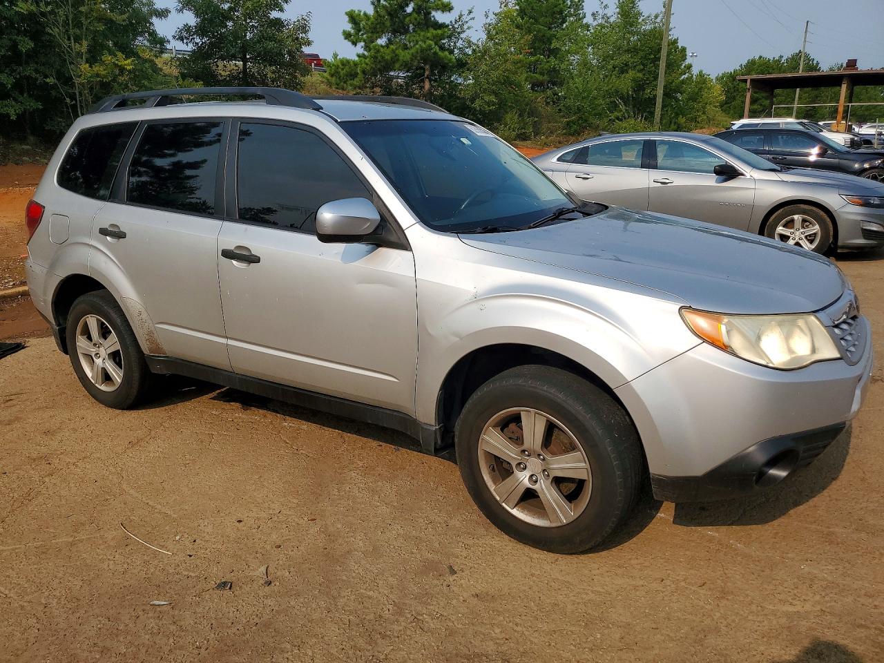 2011 Subaru Forester 2.5x Silver vin: JF2SHABC2BH765375