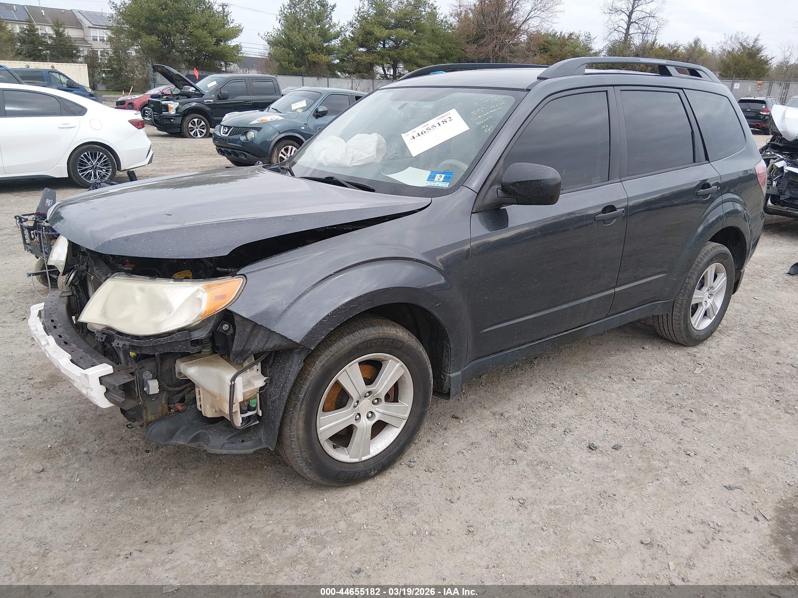 2011 Subaru Forester 2.5x Gray vin: JF2SHABC2BH770950