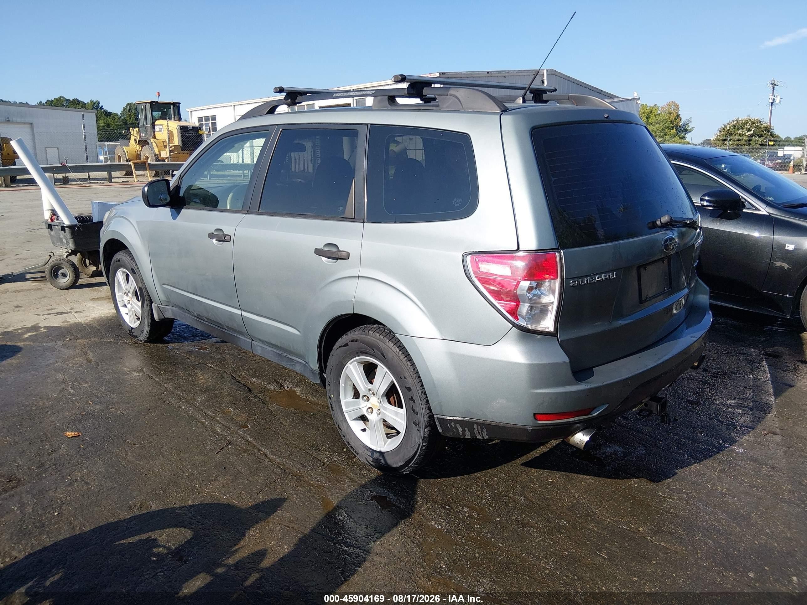2011 Subaru Forester 2.5x Gray vin: JF2SHABC2BH773766