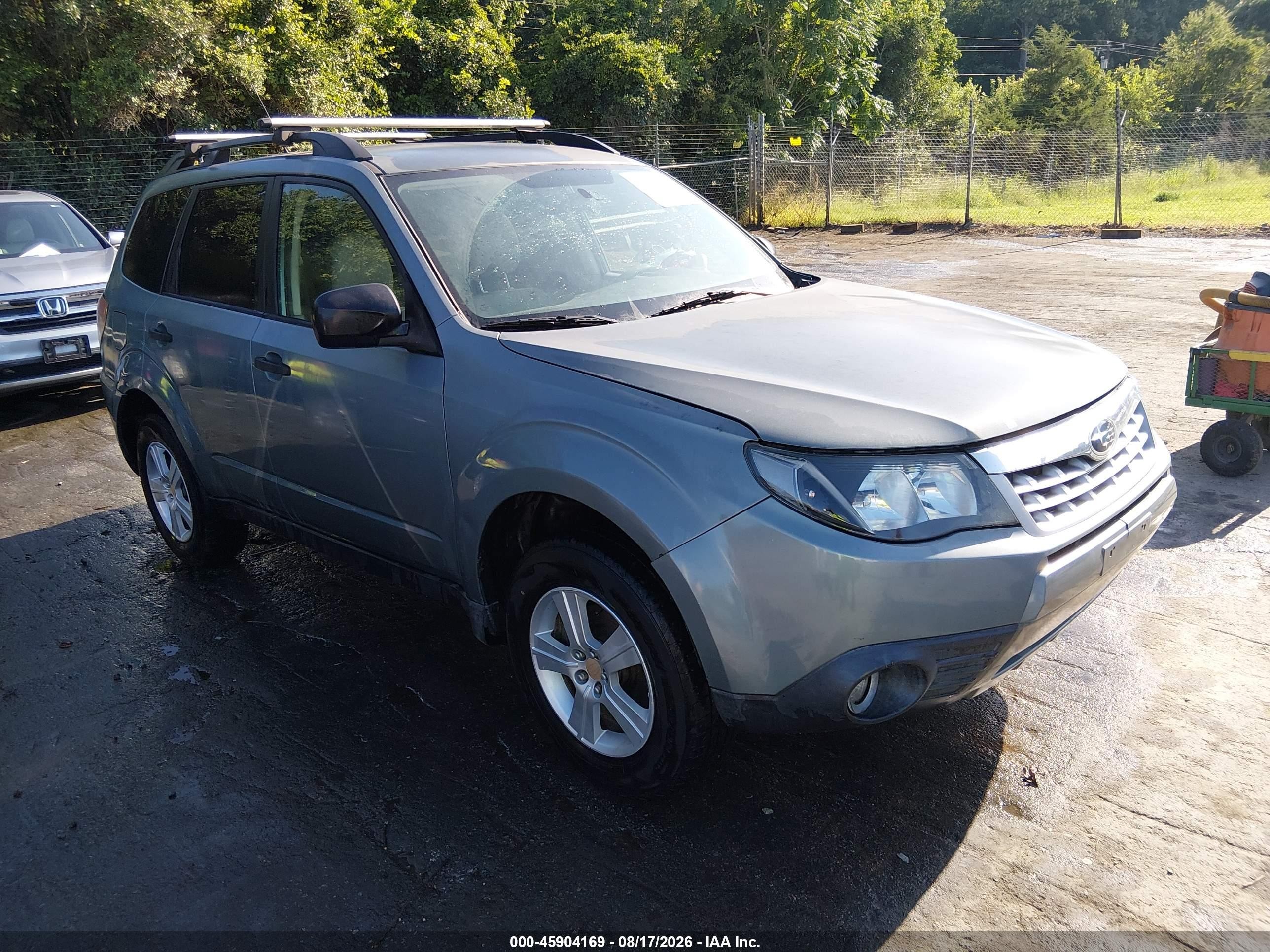 2011 Subaru Forester 2.5x Gray vin: JF2SHABC2BH773766