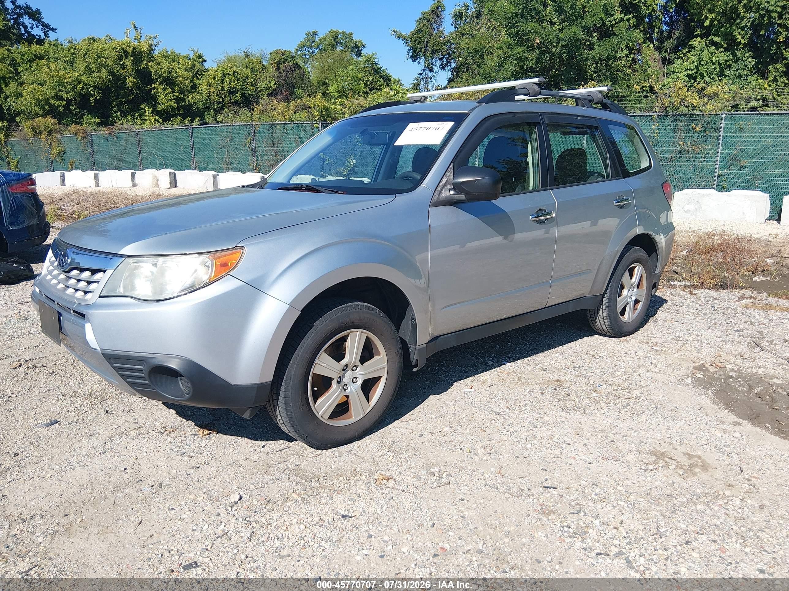 2012 Subaru Forester 2.5x Silver vin: JF2SHABC2CH405489