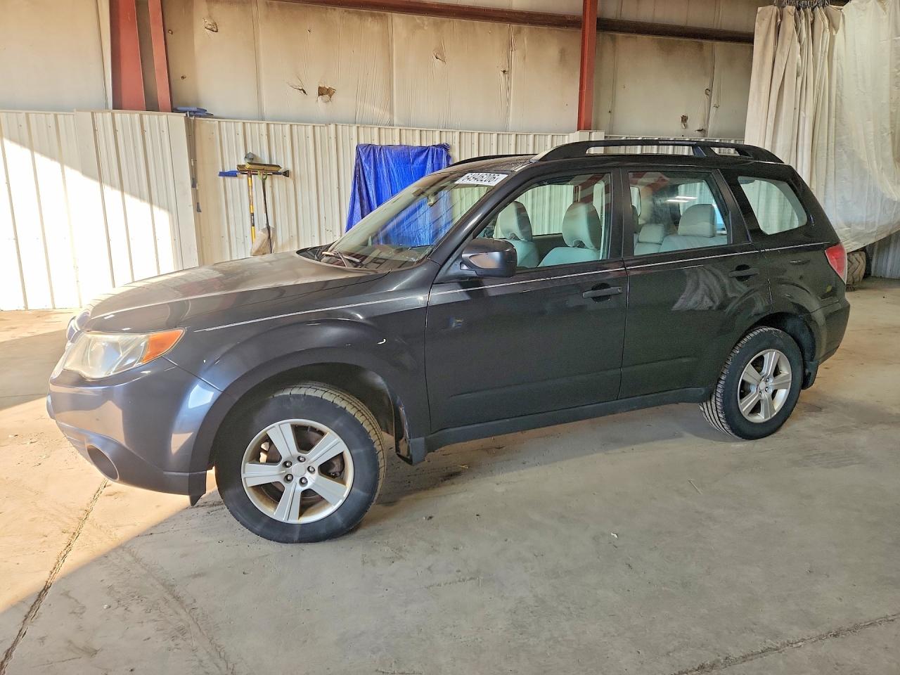 2012 Subaru Forester 2.5x Gray vin: JF2SHABC2CH409171
