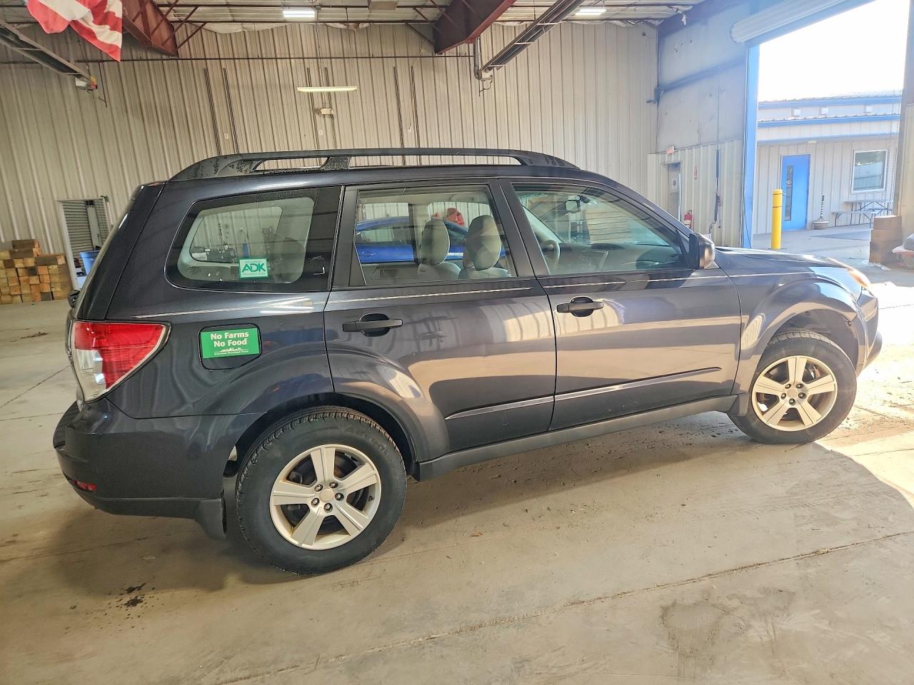2012 Subaru Forester 2.5x Gray vin: JF2SHABC2CH409171