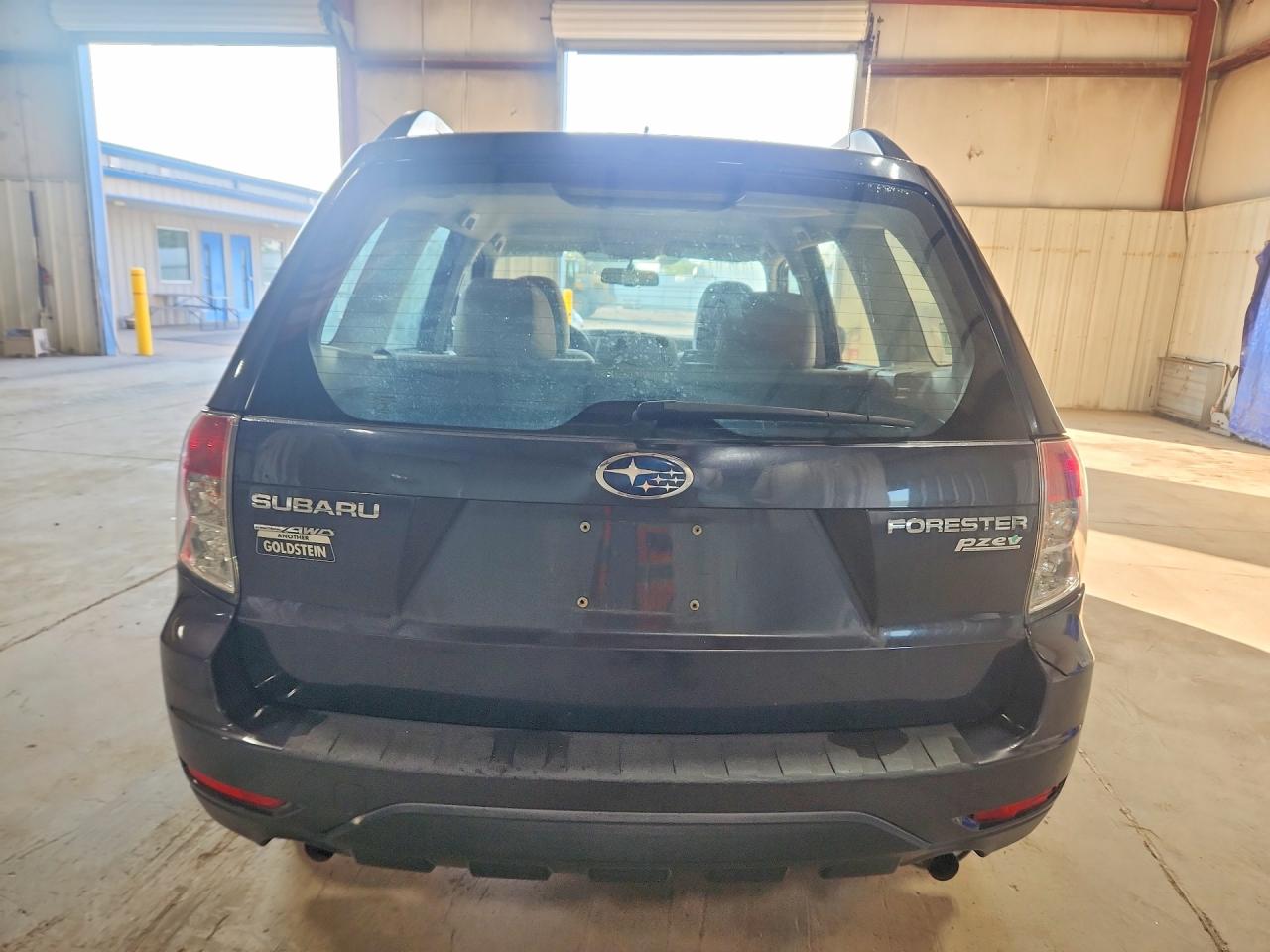 2012 Subaru Forester 2.5x Gray vin: JF2SHABC2CH409171