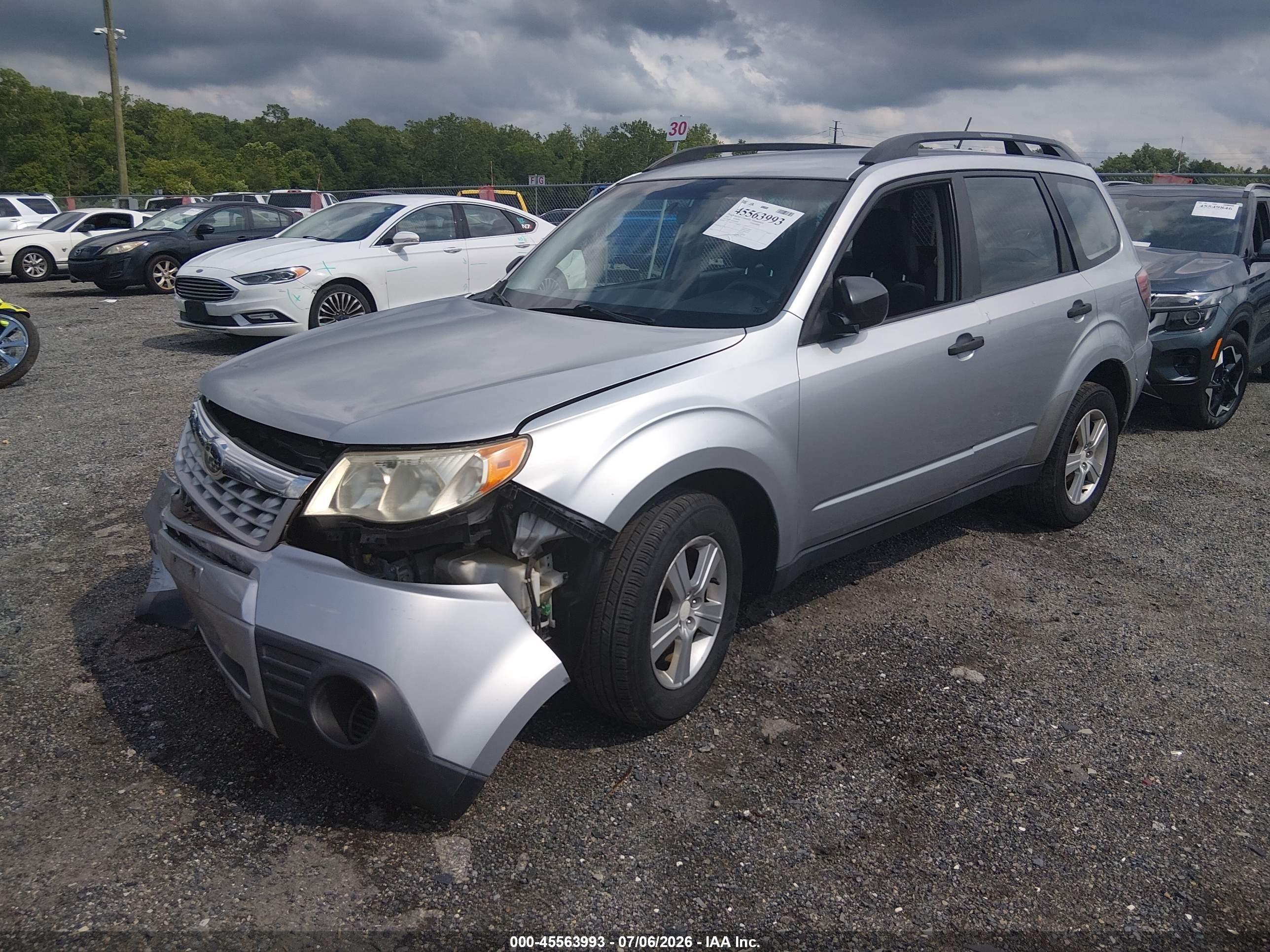 2012 Subaru Forester 2.5x Silver vin: JF2SHABC2CH410823