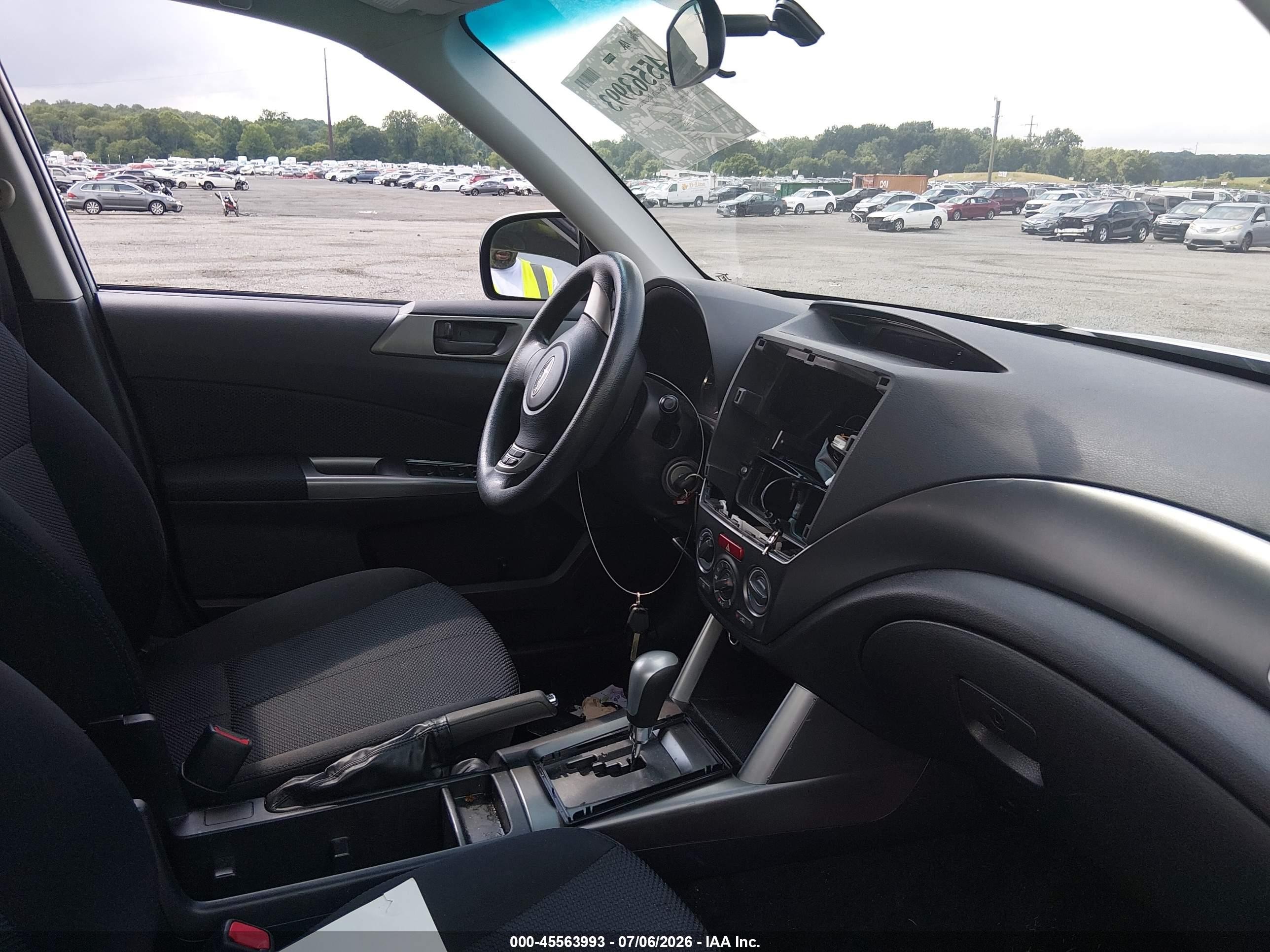 2012 Subaru Forester 2.5x Silver vin: JF2SHABC2CH410823