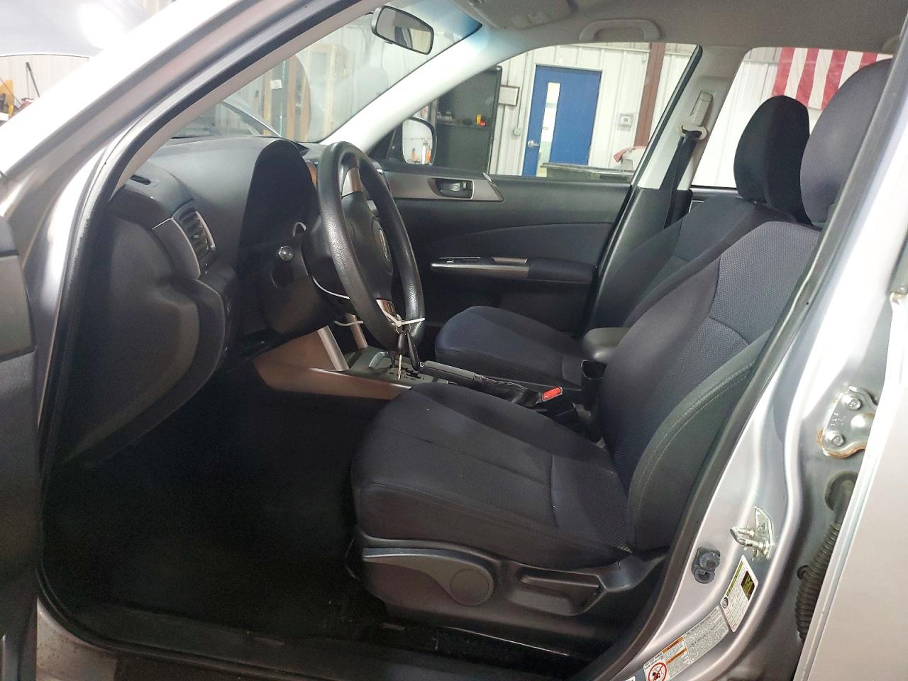 2012 Subaru Forester 2.5x Серебряный vin: JF2SHABC2CH412457