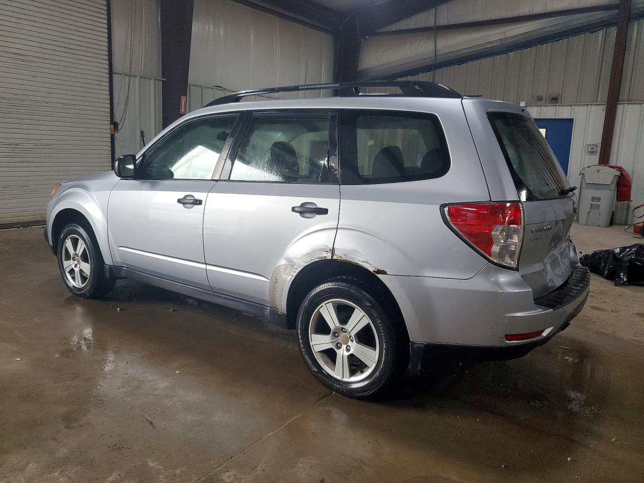 2012 Subaru Forester 2.5x Серебряный vin: JF2SHABC2CH412457