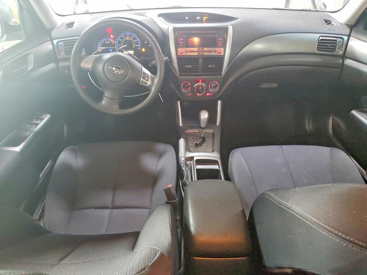 2012 Subaru Forester 2.5x Серебряный vin: JF2SHABC2CH412457