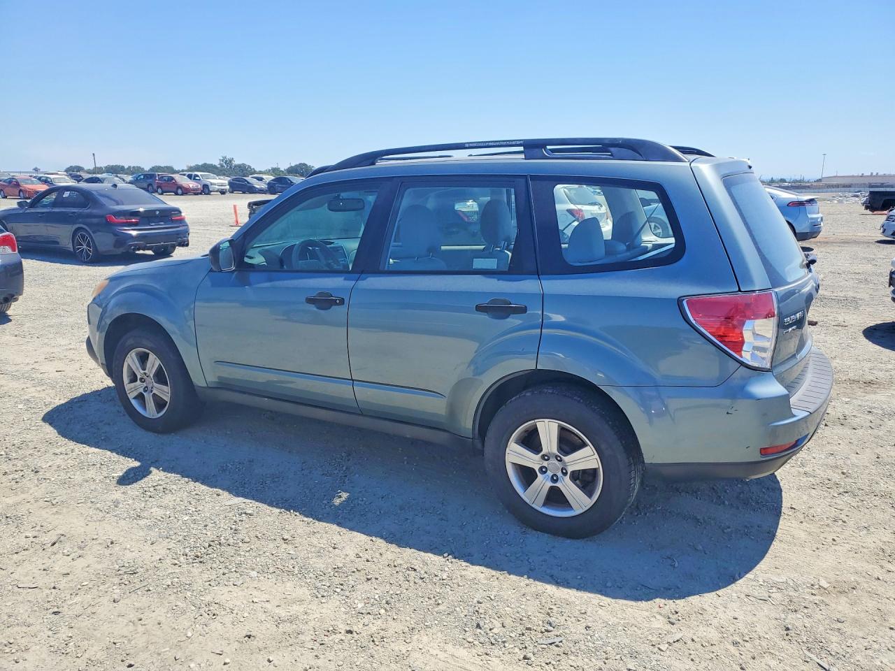 2012 Subaru Forester 2.5x Silver vin: JF2SHABC2CH462582