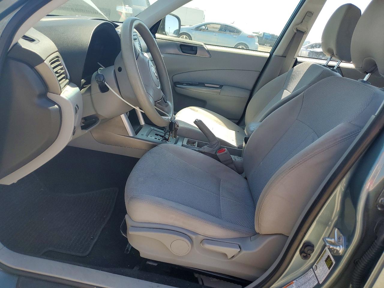 2012 Subaru Forester 2.5x Silver vin: JF2SHABC2CH462582