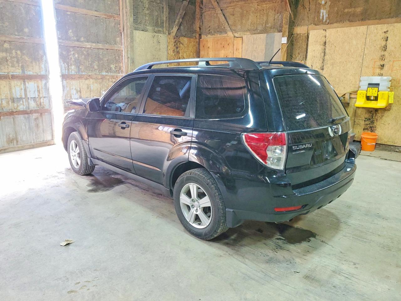 2013 Subaru Forester 2.5x Черный vin: JF2SHABC2DH415246