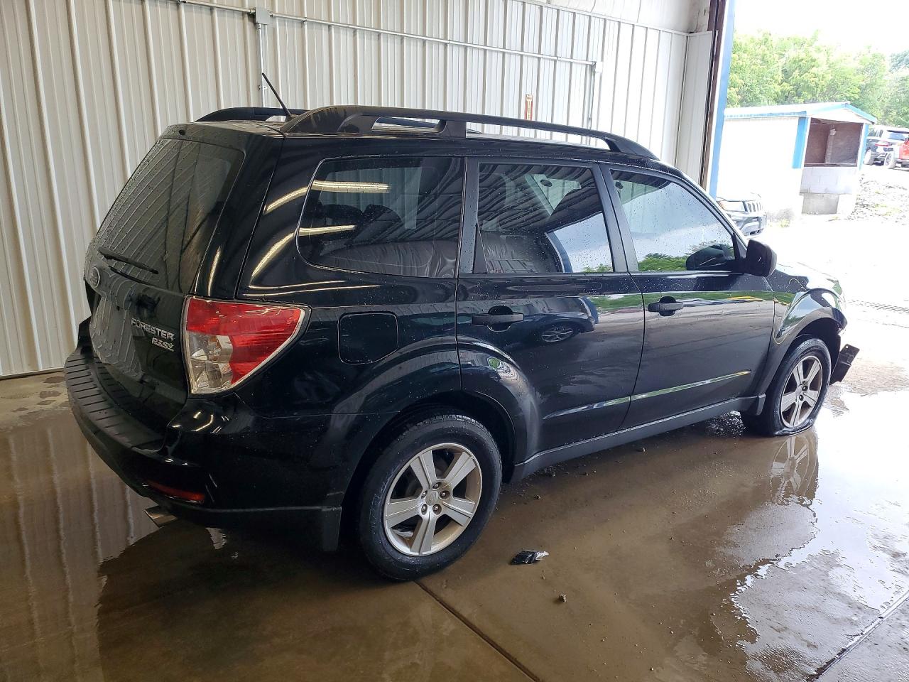 2013 Subaru Forester 2.5x Black vin: JF2SHABC2DH425260