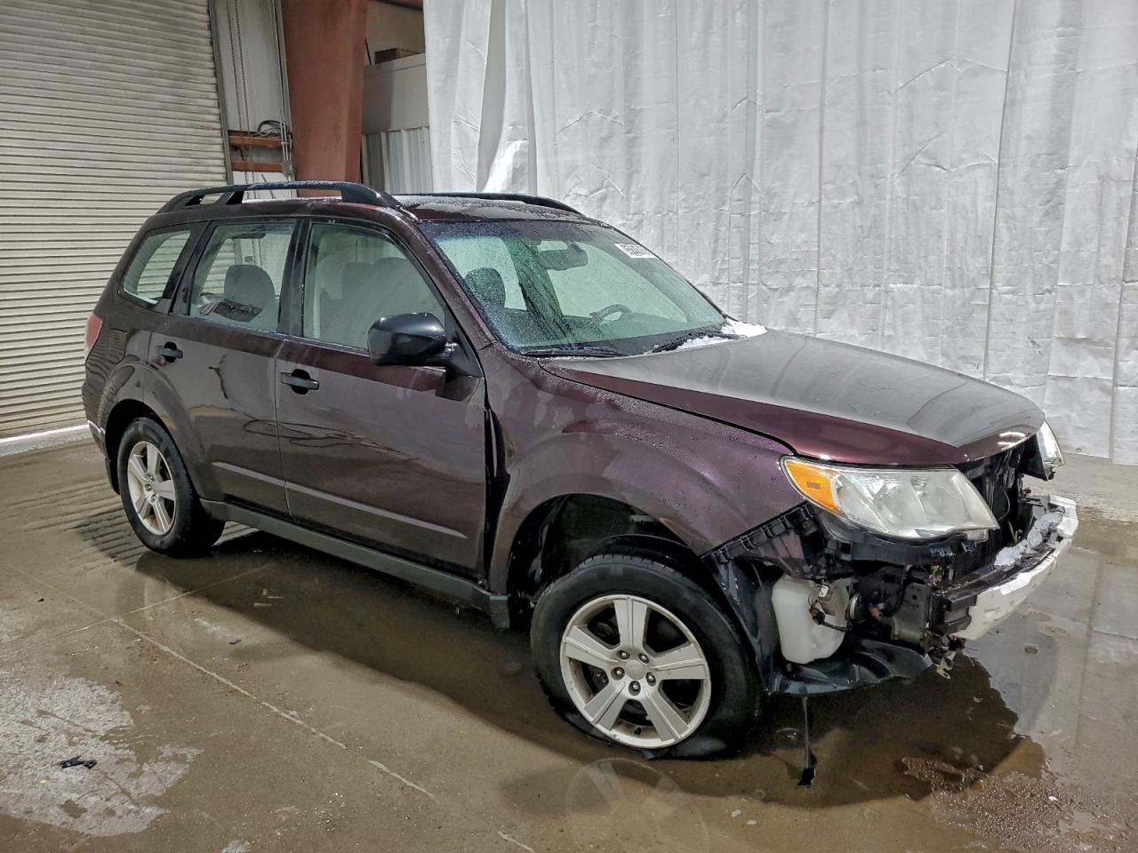 2013 Subaru Forester 2.5x Burgundy vin: JF2SHABC2DH425324