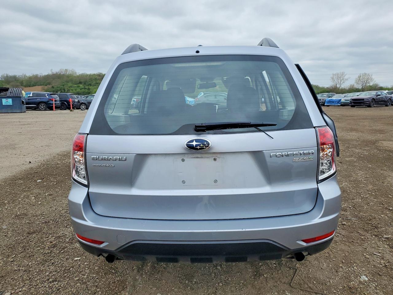 2013 Subaru Forester 2.5x Серебряный vin: JF2SHABC2DH425419
