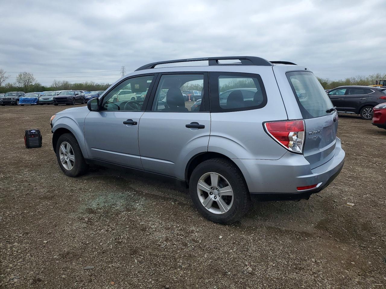 2013 Subaru Forester 2.5x Серебряный vin: JF2SHABC2DH425419