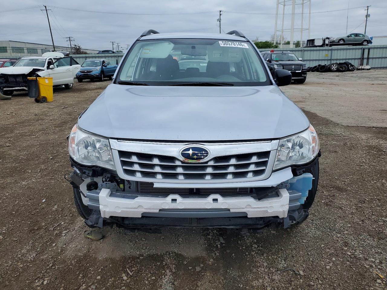 2013 Subaru Forester 2.5x Серебряный vin: JF2SHABC2DH425419