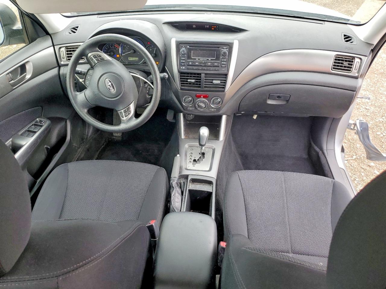 2013 Subaru Forester 2.5x Серебряный vin: JF2SHABC2DH425419