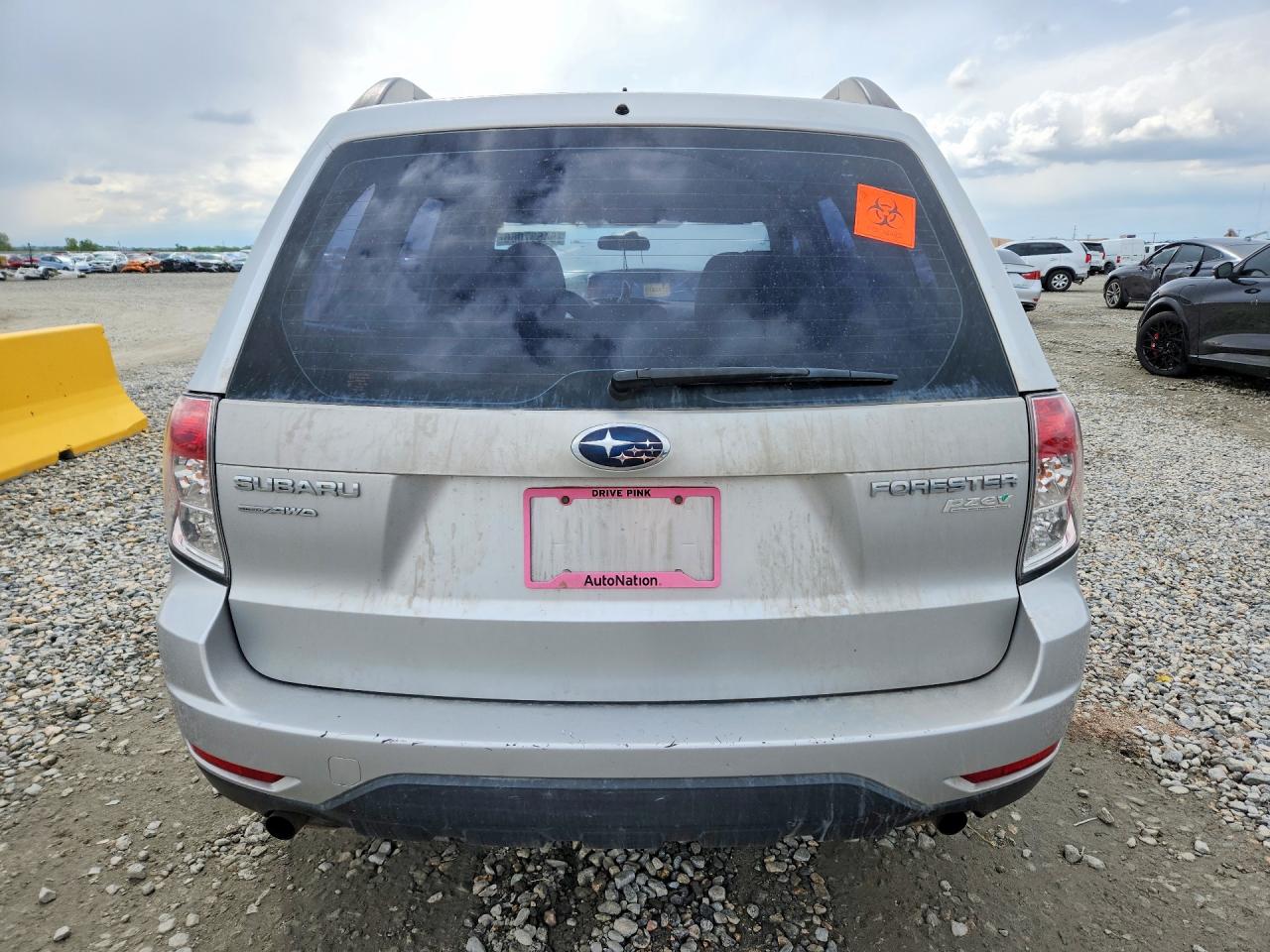 2011 Subaru Forester 2.5x Silver vin: JF2SHABC3BH721336